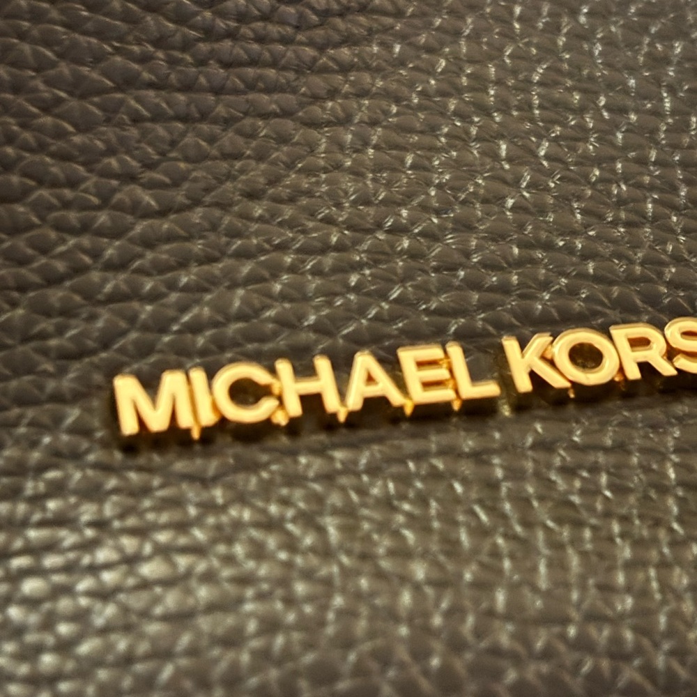 Michael Kors Black ARLO Pebbled Leather Hobo Bag with Gold Details NWT & DustBag - Picture 3 of 13